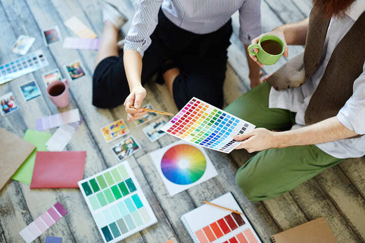 saiba como as cores influenciam o consumidor da farmácia